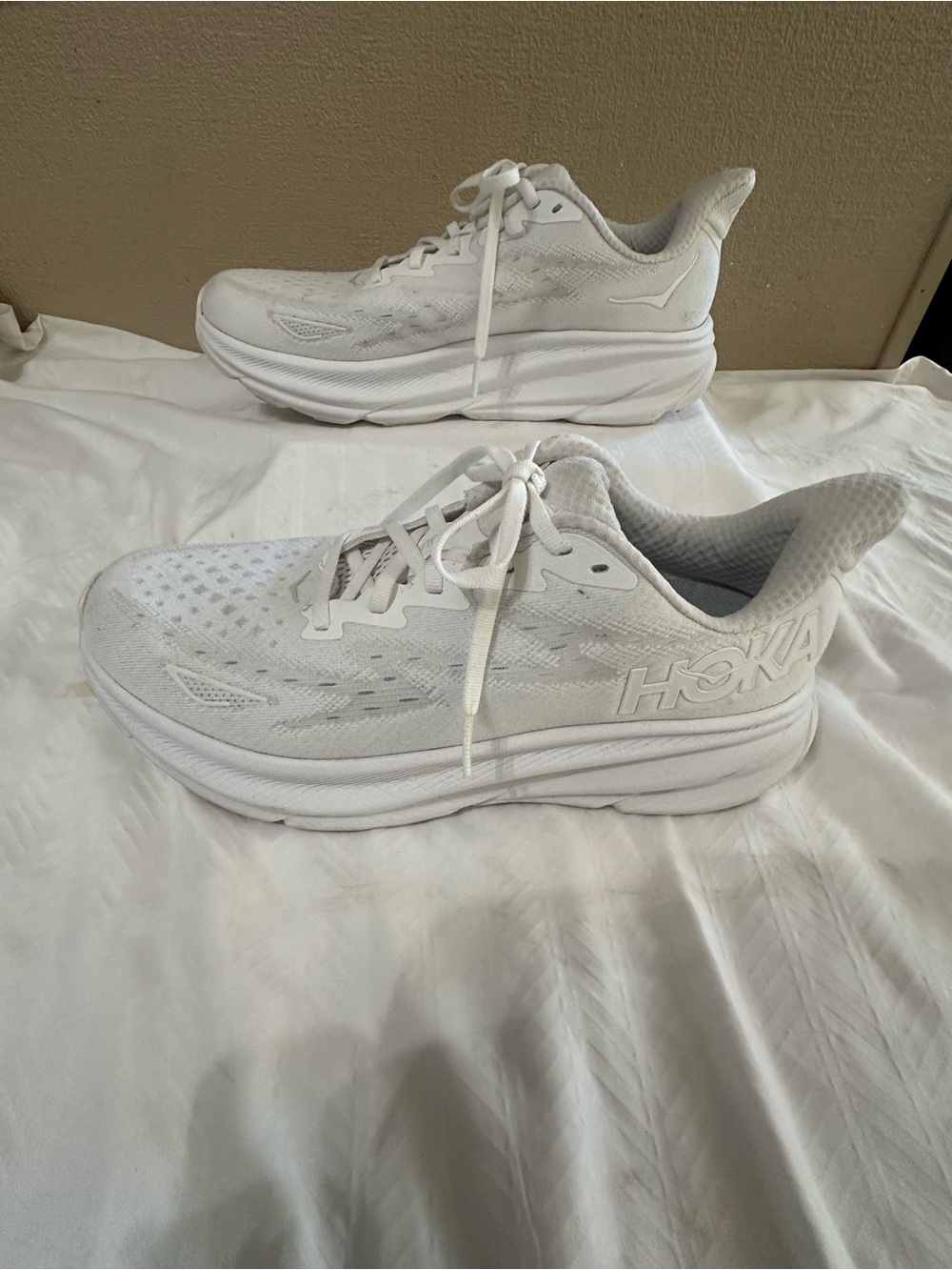 Hoka Clifton Sneakers - Picture 5 of 11